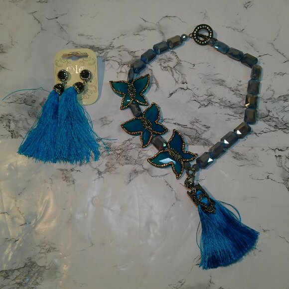 Two Toned Blue statement necklace (420) - Picture 14 of 16